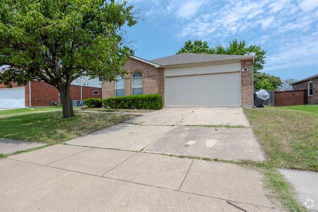 Building Photo - 2213 Willow Dr Rental