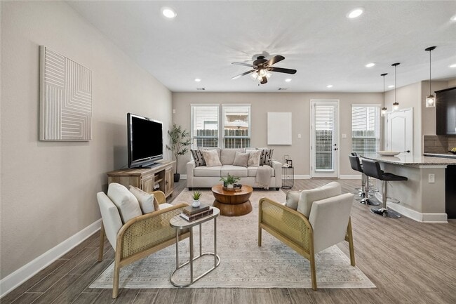 1851 Commons Glen Dr