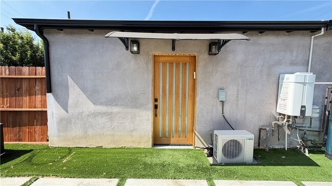 7257 Wilbur Ave