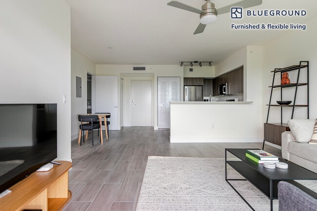 Photo - 1000 NW 7th St Unidad FL6-ID150