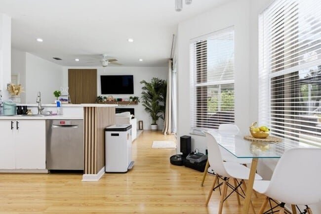 Photo - 7657 Thornlee Dr