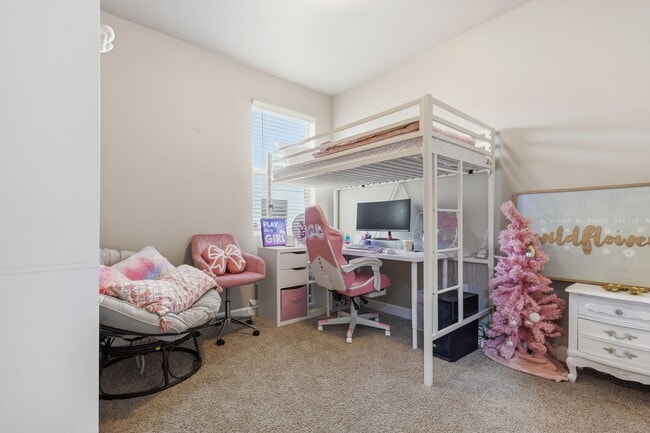 Photo - Pristine Four Bedroom 2 Bath home in Mesa Village