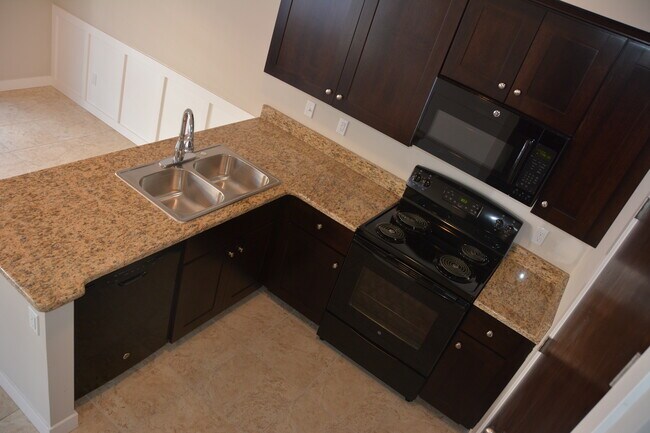 Kitchen - 6415 Windemere Ln Townhome