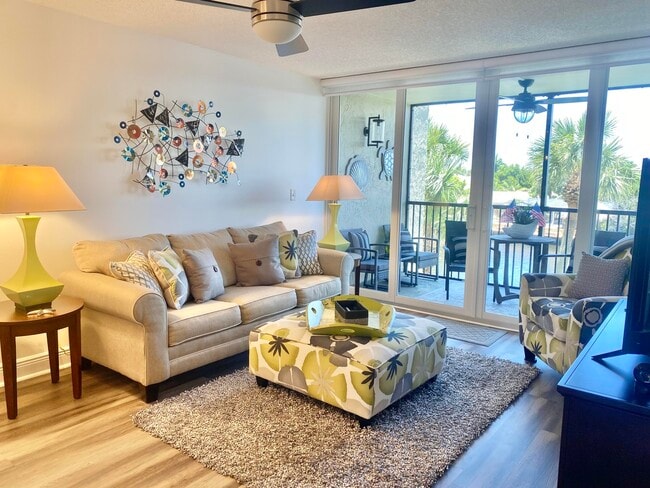 Photo - 18 Royal Palm Way Unit 306