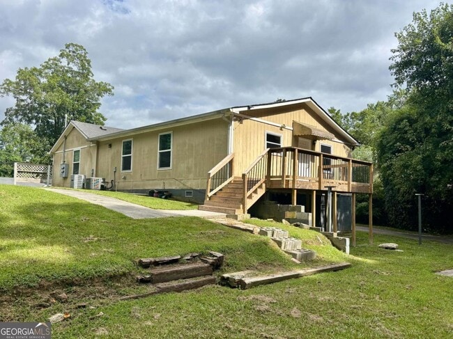 Photo - 424 Northdale Rd