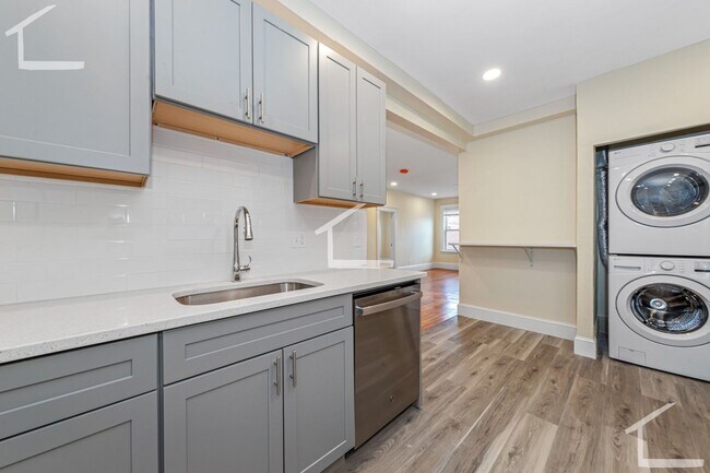 44 Brackett St