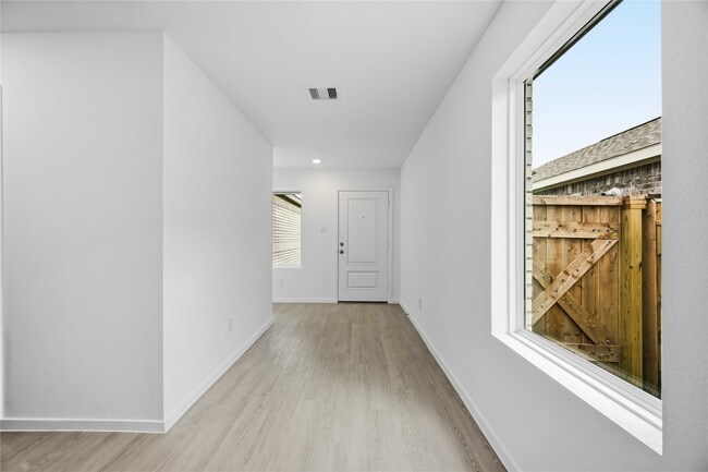 Photo - 16842 Spotted Oak Dr
