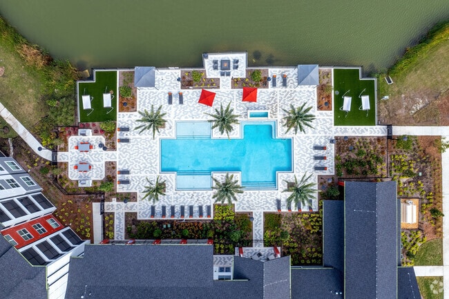 Resort-Style Pool