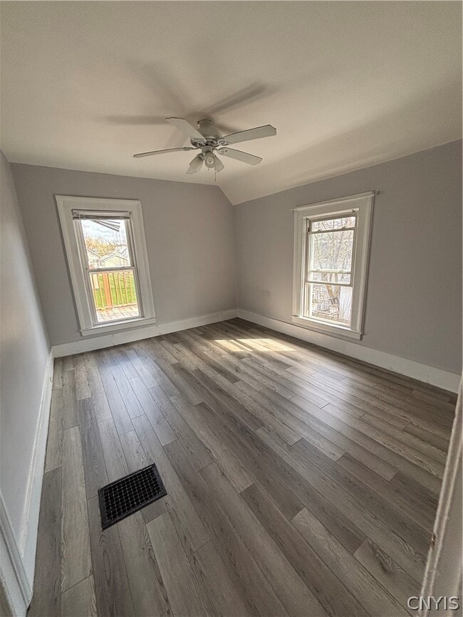 Photo - 836 Leray St