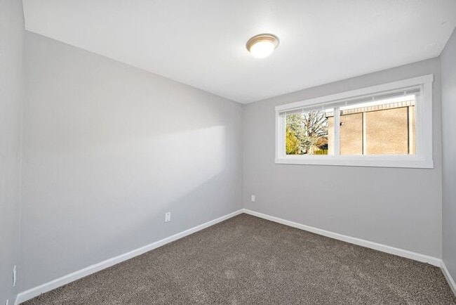 Photo - Beautiful 1 bedroom unit! Pets OK!