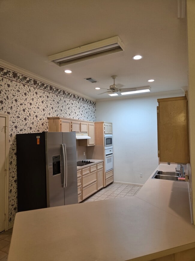 Photo - 111 Spruce St