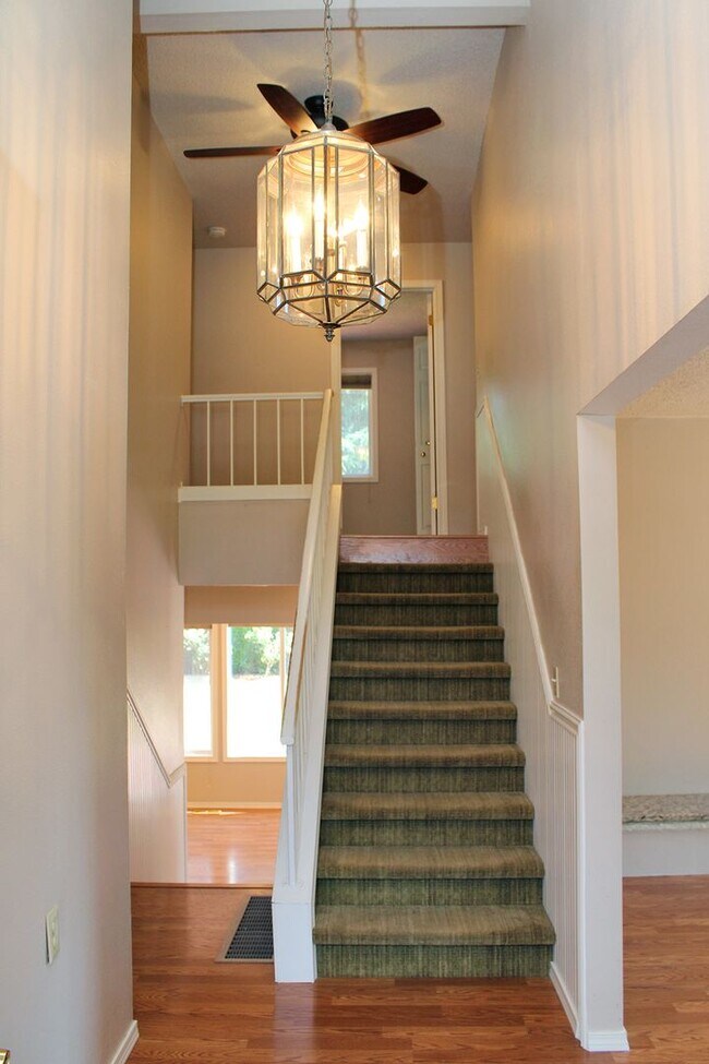 Photo - Beautifully Updated Milwaukie 3 Bedroom Sp...