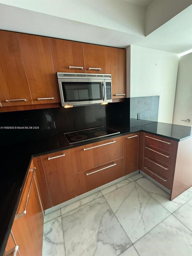 Photo - 1331 Brickell Bay Dr Unidad 1704 Rental