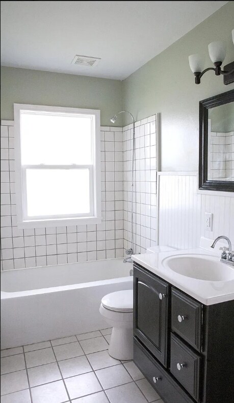 Bathroom - 1423 W Margaret Ave