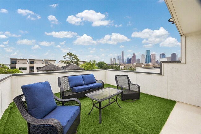 Photo - 1613 Crockett St