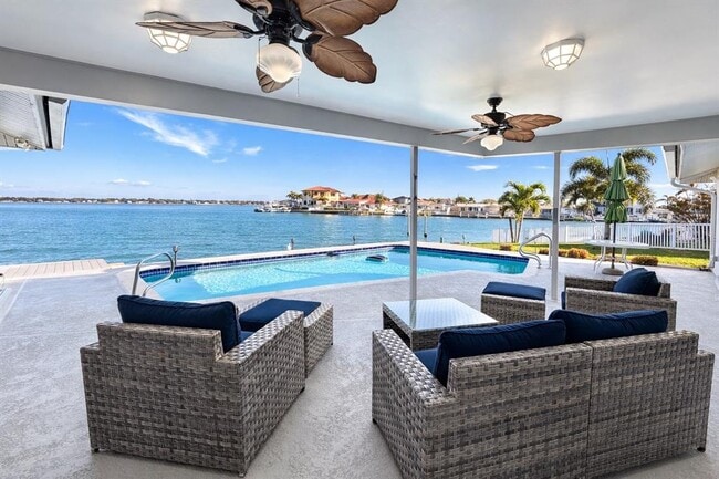 Photo - 615 Harbor Is