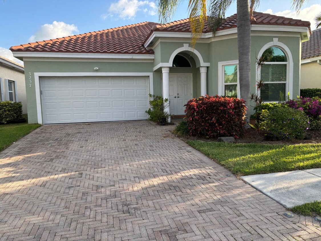 Photo - 3237 El Camino Real (West Palm Beach, FL)