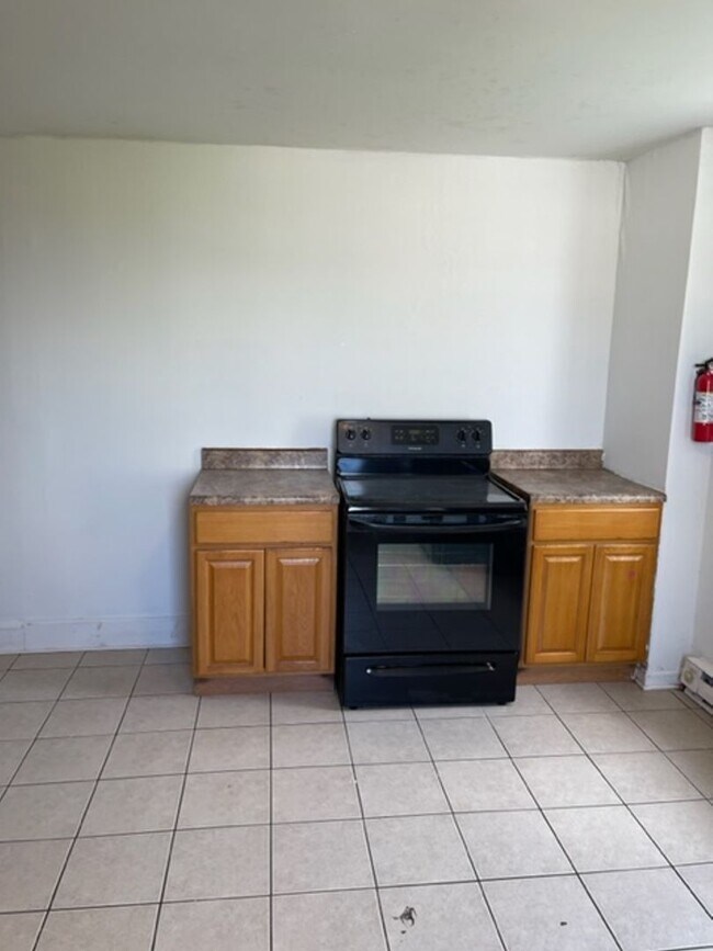 Photo - 3532 Kensington Ave Unit 2R