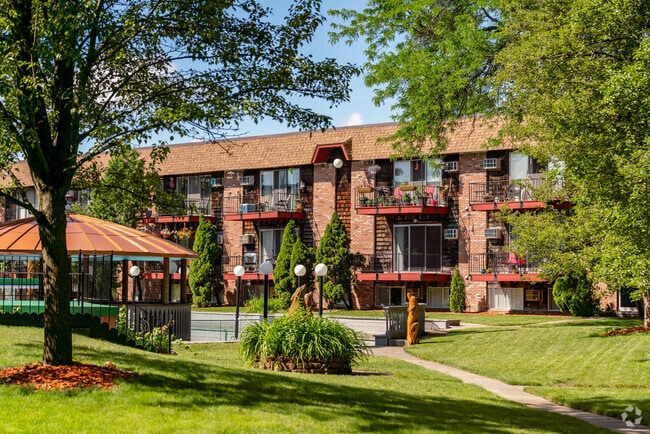 Woodside Village