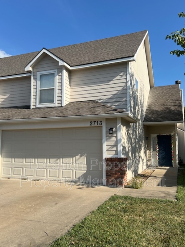 Photo - 2713 Grand Cir Townhome