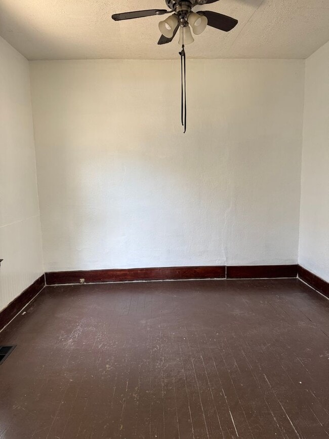 Photo - 2 Bedroom 1 Bath Home $1000.00