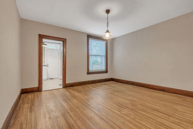 Photo - 538 Cline St