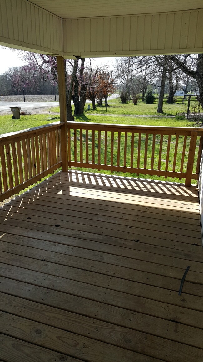 Front Porch - 5051 State Hwy 135 N