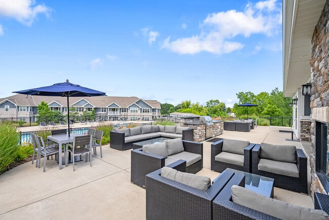 Drexel Ridge Apartments Outdoor Lounge