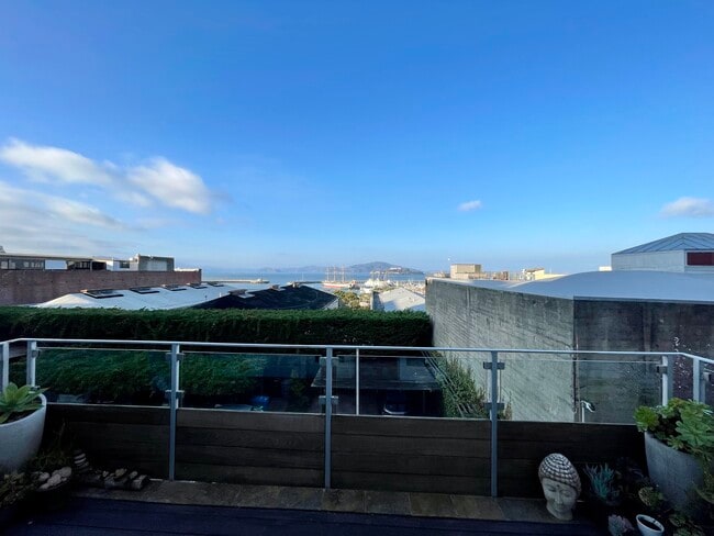 Wake up to this everyday! - 836 N Point St Unit 836