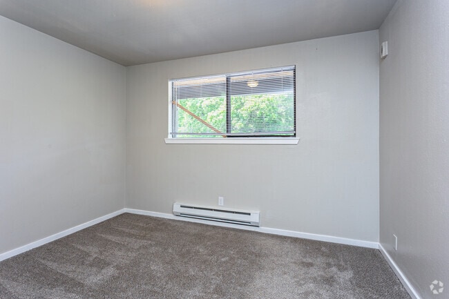 2 habitaciones, 1 baño - 825 pies cuadrados - Dormitorio - Timber Heights