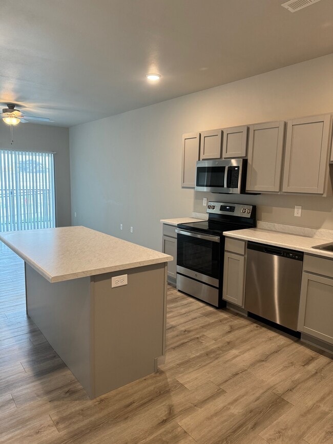 1 Bedroom Kitchen