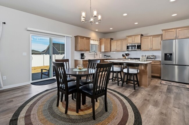 Photo - 1138 Crestview Dr