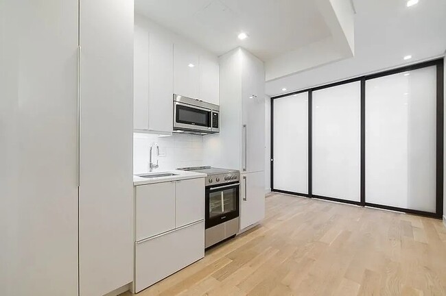 Building Photo - 26 Prince St Rental