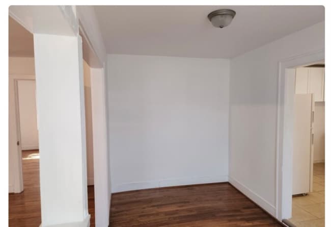 Photo - 528 Hickory St