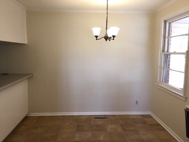 Photo - 3/2 very close to Troy U campus