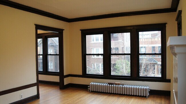 Photo - 2516 N Sawyer Ave Apartment Unit 2E