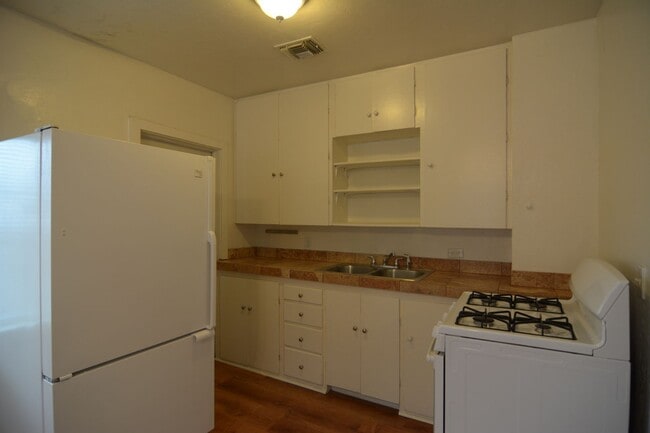 Photo - Charming 1 Bedroom 1 Bath! Central Tucson Location! Minutes from the UofA!