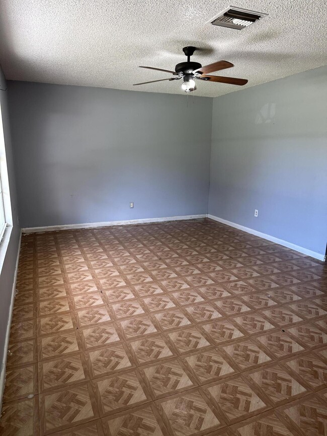 Photo - 1264 36th Ave SW