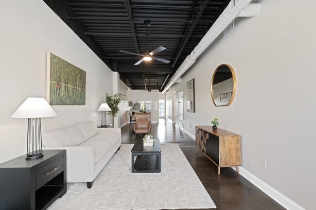 Building Photo - The Lofts in Town Square