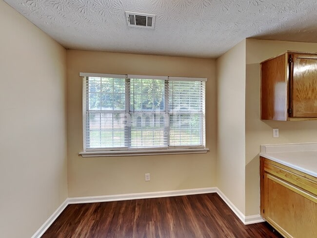 Photo - 4689 Rippling Brook Ct