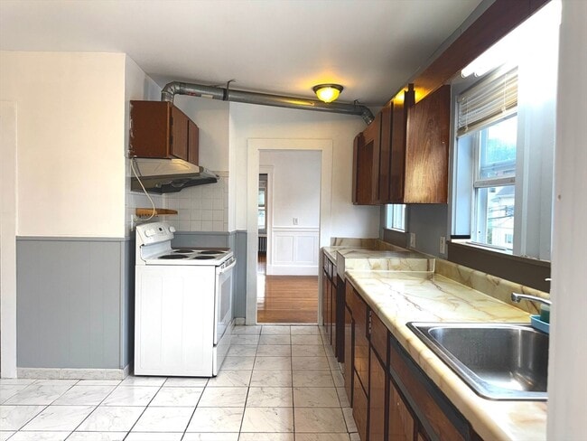 Photo - 40 Almont St