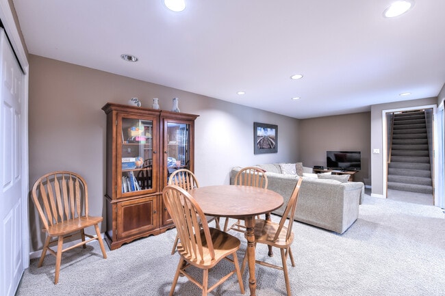 Photo - 2739 Leyland Trail