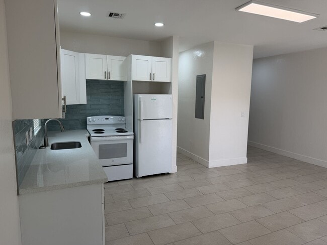 Photo - 2604 NW 20th St Unit B