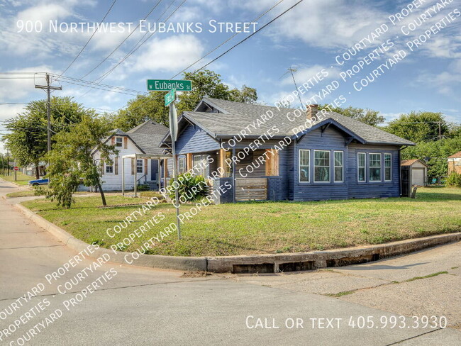 Photo - 900 NW Eubanks St
