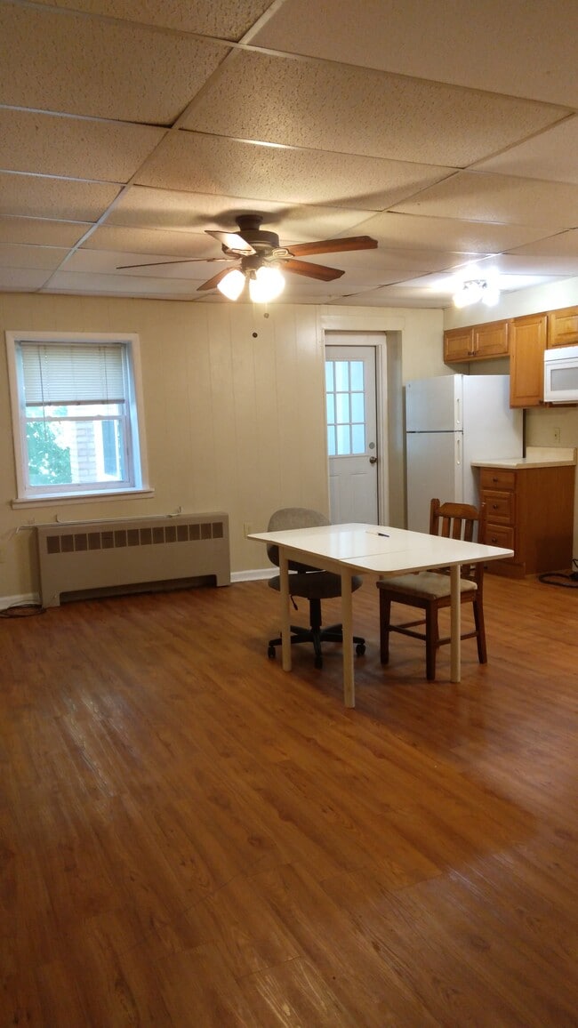 Cocina a terraza acristalada - 701 6th Ave Unidad #2