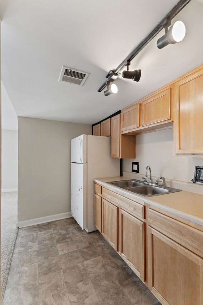 Photo - 3610 Balsam Ave Unit 106