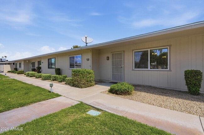 10922 W Santa Fe Dr