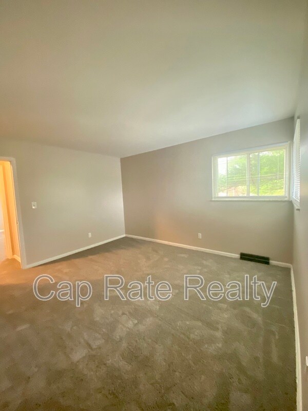 Photo - 26 S Hampton Rd