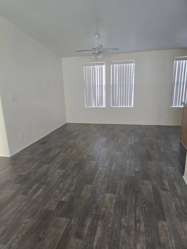 Photo - 1915 N Park Ave Unidad 1