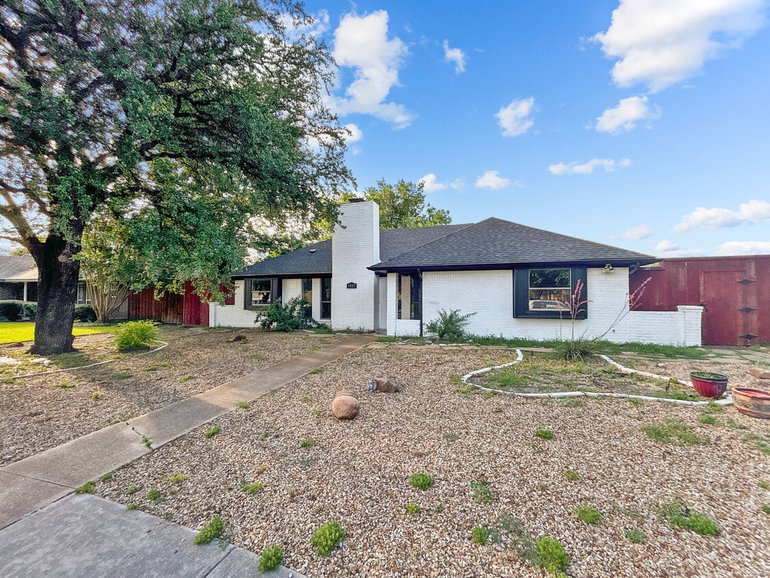 Photo - 1927 Vista Oaks Dr (Carrollton, TX)